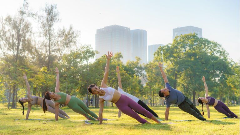 How Teaching Yoga Outdoors Made Me a Better Teacher