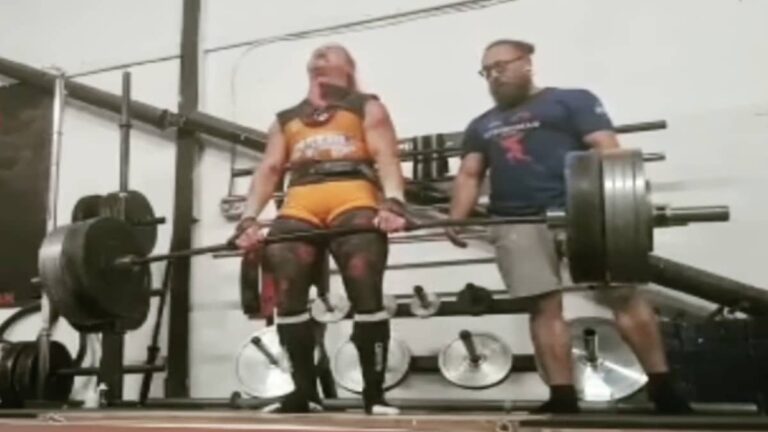 Strongwoman Rhianon Lovelace (U64KG) Deadlifts Unofficial World Record of 280 Kilograms in Training