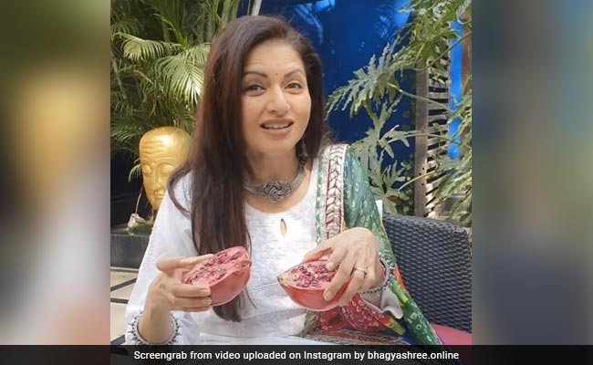 Bhagyashree Shares Weight Loss Diet Tips; Take Notes