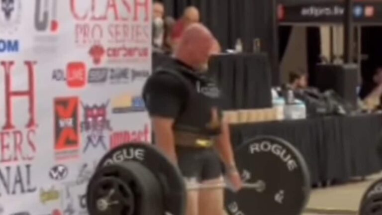 Take a look at Nick Best Coasting Through a 317.5-Kilogram (700-Pound) Deadlift for 10 Reps