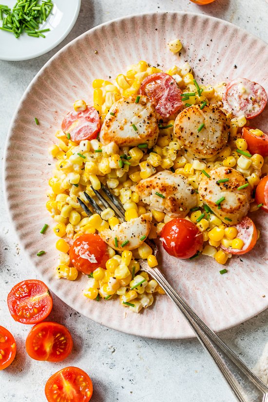 Scallops with Corn and Tomatoes