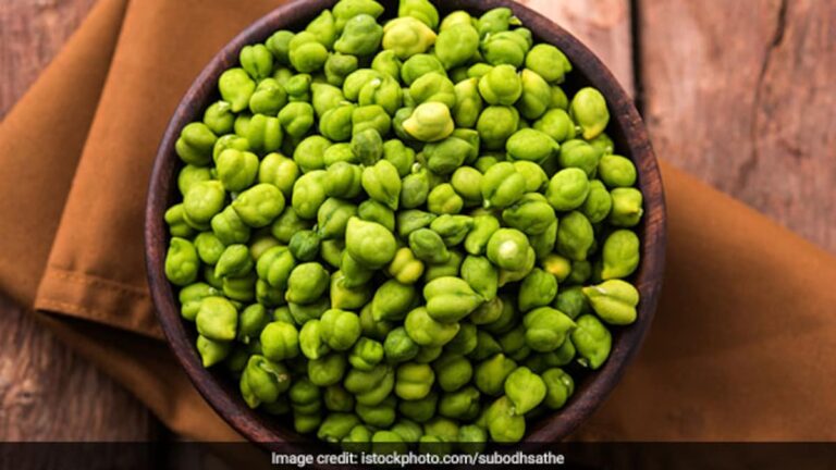 Winter Diet Suggestions: 5 Dietician-Approved Health Advantages Of Green Chickpeas (Hara Chana)