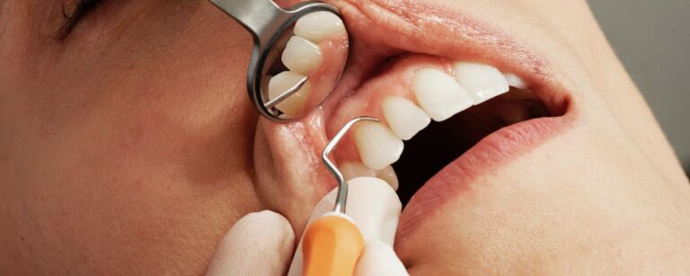 Just one in 4 Aussies Floss: Easy Suggestions for Dental Health Week