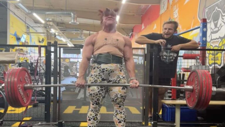 Powerlifter Ashley Contorno (75KG) Pulls Over Triple-Body weight, 523 Kilos for a Recent PR