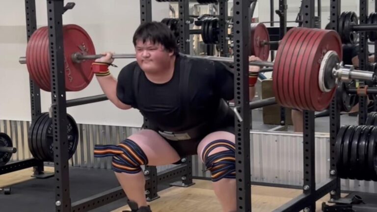 22-12 months-Old Powerlifter Zen McCollum Destroys an 860-Pound Squat Double PR