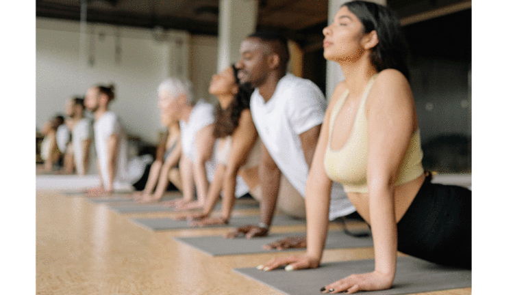 5 Ways to Modify Your Teaching When Your Yoga Class is Crowded