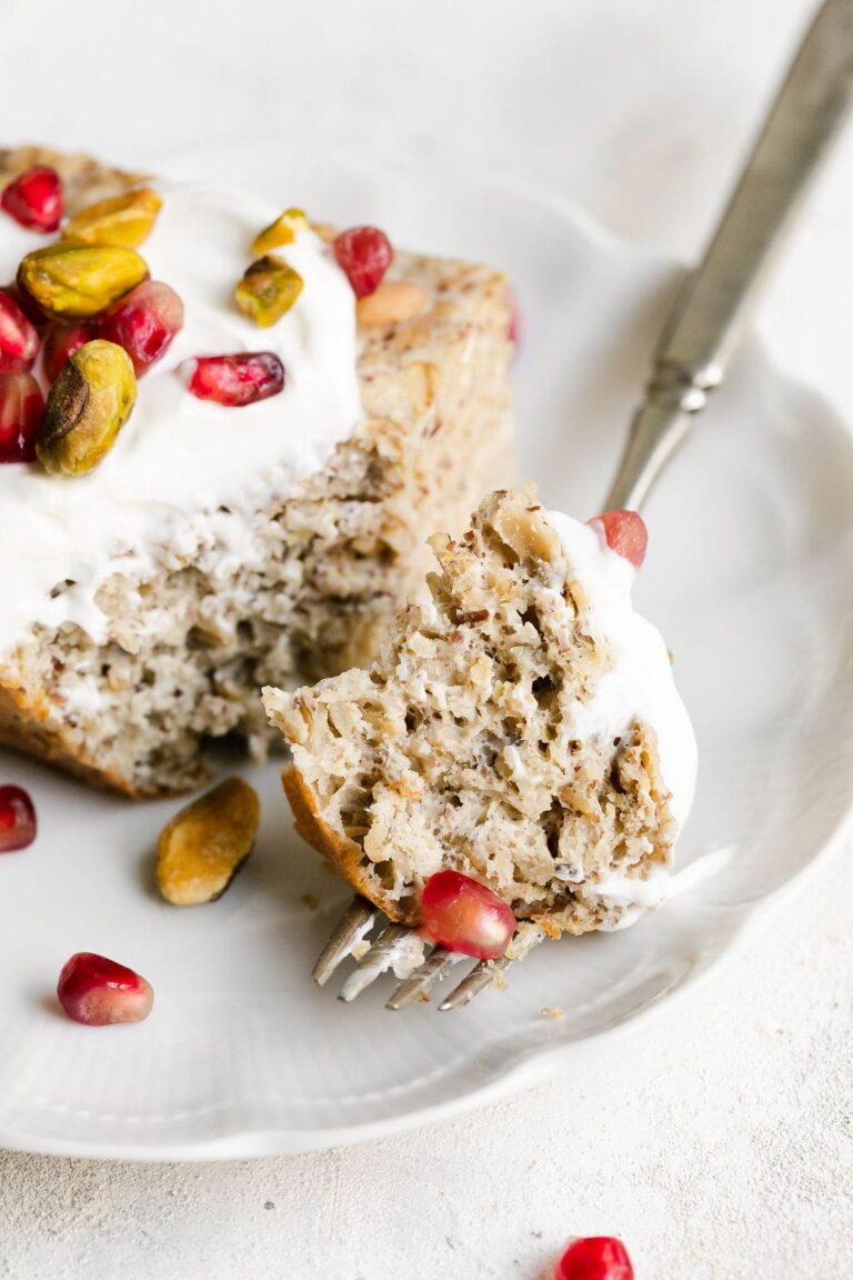 Baked Vanilla Protein Oatmeal (Soft Breakfast Bar)