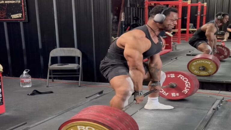 Powerlifter Jamal Browner Deadlifts a Historic 500 Kilograms (1,102 Kilos) in Training