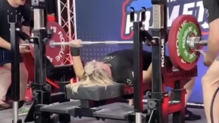 Powerlifter Jen Thompson (67.5KG) Bench Presses 148.5 Kilograms (327.5 Kilos)