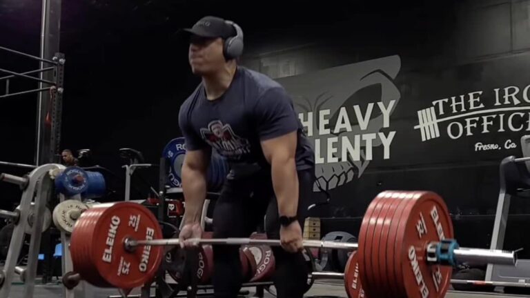 Powerlifter Jonathan Cayco (93KG) Makes a 707-Pound Deadlift Triple PR Look Easy