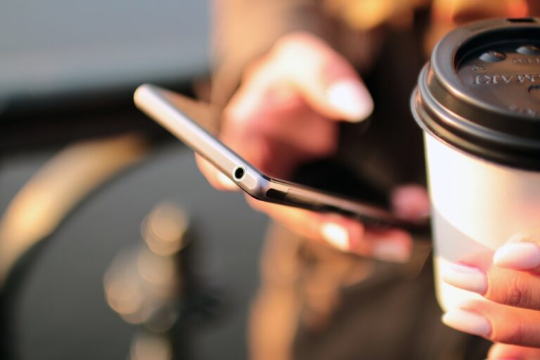 Single Cup Of On-The-Go Coffee Exposes Person To 1,500 Plastic Bits, Study Finds