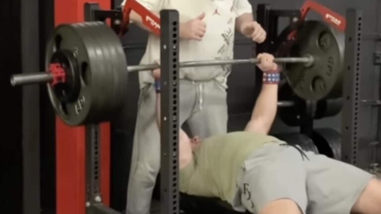 16-12 months-Old Morgan Nicholls Scores a Massive 233.6-Kilogram (515-Pound) Bench Press