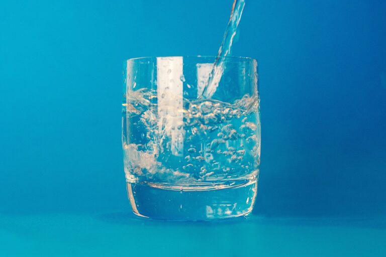 8 Glasses Of Water A Day Myth Or Truth? Here’s The Right Answer