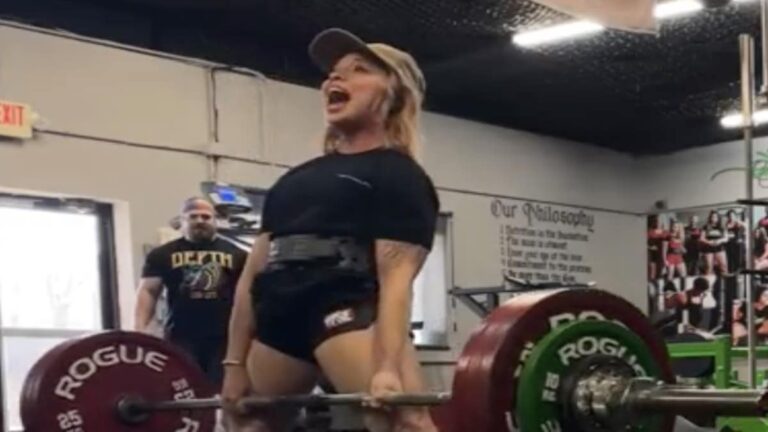 Heather Connor Deadlifts More Than 20 Kilos Over Her Own World Record in Training