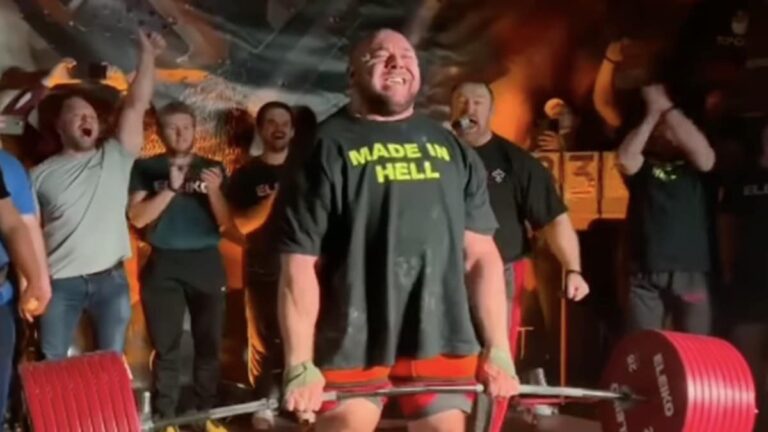 Ivan Makarov Deadlifts 483 Kilograms (1,064.3 Kilos), Puts Himself on Doorstep of History