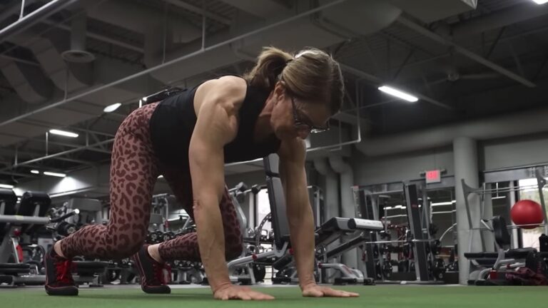 Learn how to Do the Bear Plank for Stronger Abs and Total-Body Stability