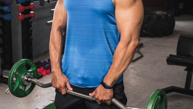 The right way to Do the Reverse Biceps Curl for Complete Arm Development