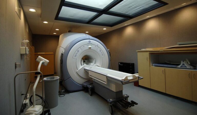 Why You Should Not Carry Metals Into MRI Scan; Man Dies From Loaded Gun