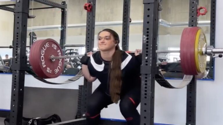 Amanda Lawrence (84KG) Squats 11.5 Kilograms (25.3 Kilos) More Than IPF World Record In Training