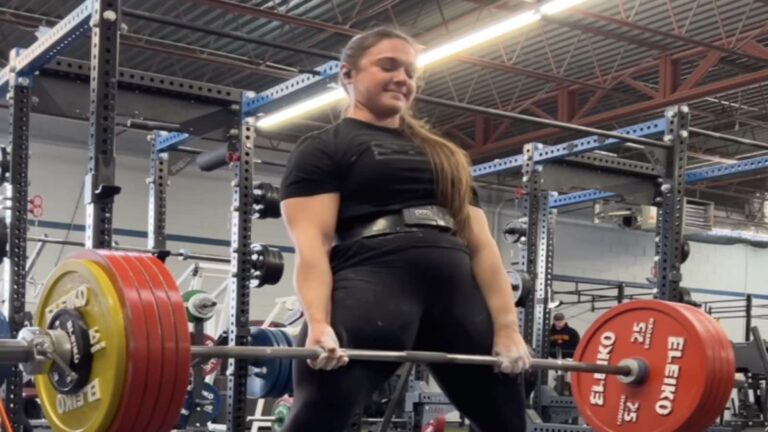 Amanda Lawrence Deadlifts 259.9 Kilograms (573 Kilos) Ahead of 2023 Sheffield Championships