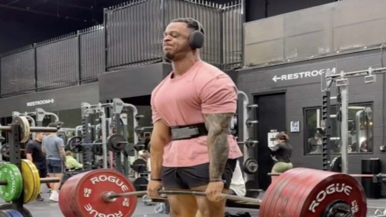 Jamal Browner Logs a Monster 426.4-Kilogram (940-Pound) Conventional Stance Raw Deadlift