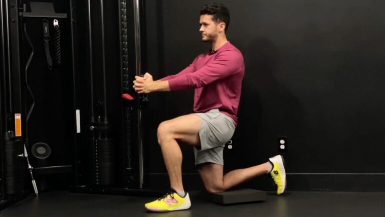 Tips on how to Do the Half-Kneeling Pallof Press for Core Strength and Full-Body Stability