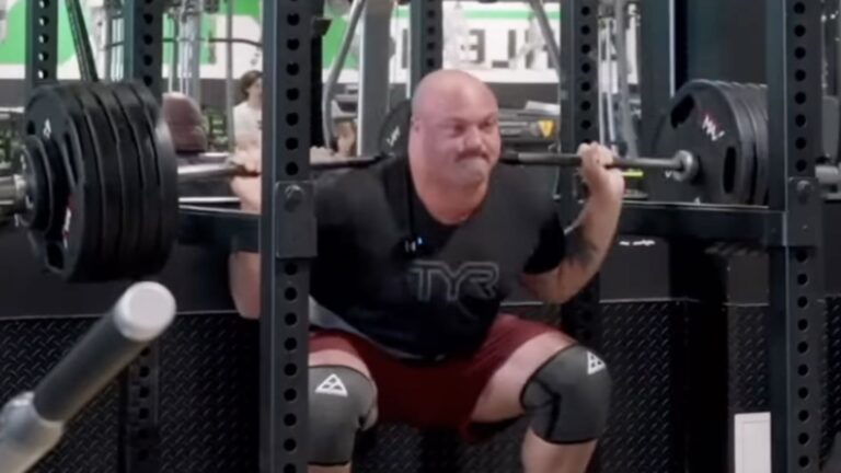 Mitchell Hooper Squats 525 Kilos for twenty-four Reps, Surpasses Tom Platz’s Previous “Record”