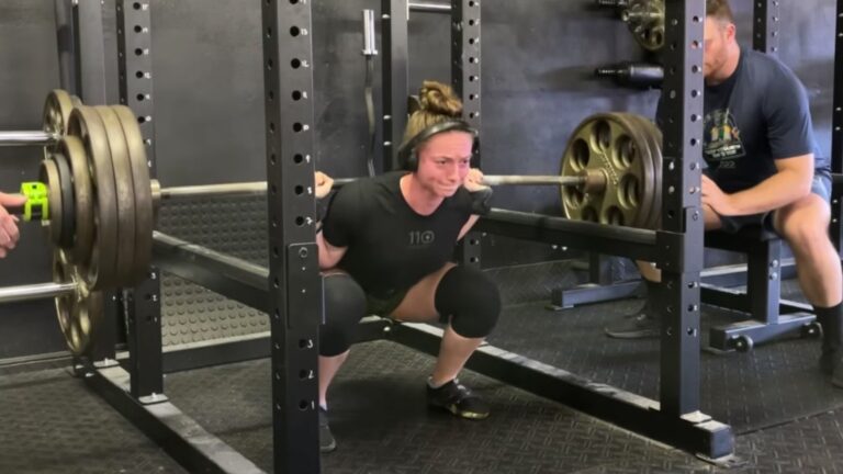 Powerlifter Natalie Richards (57 KG) Squats 179.1 Kilograms (395 Kilos) in Training