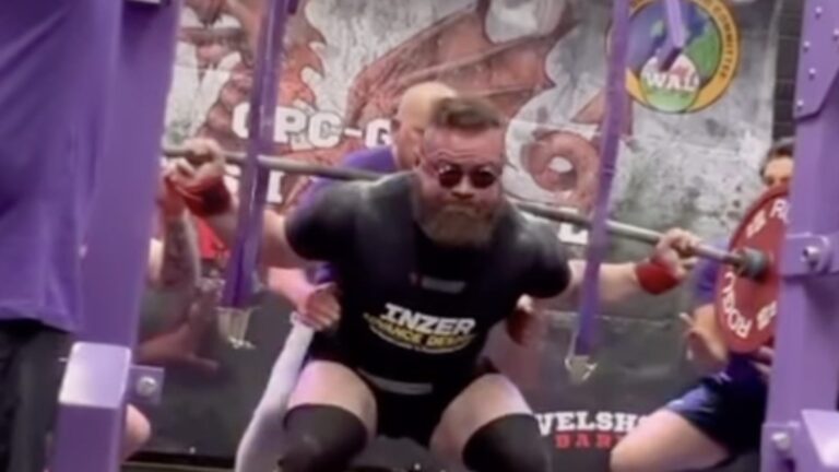 Reece Fullwood (125KG) Squats 412.5 Kilograms (909.4 Kilos) For Raw World Record