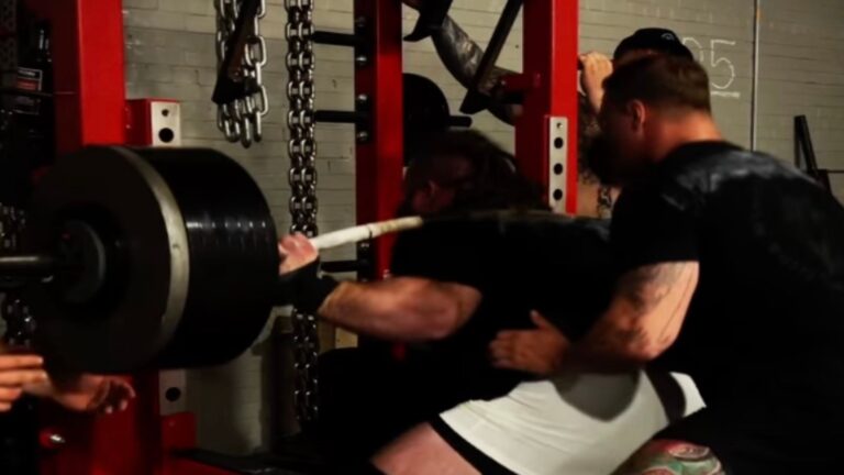 Andrew Hause Squats 362.8 Kilograms (800 Kilos) For six-Rep PR