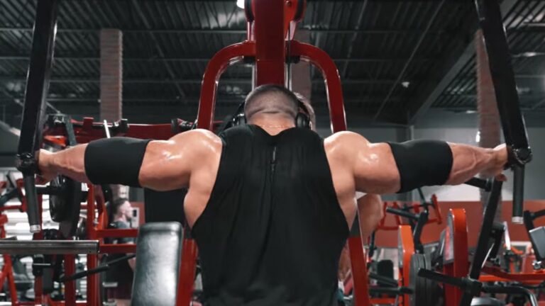 Derek Lunsford Builds Rounded Delts with Shoulder Workout 11 Weeks Out of 2023 Mr. Olympia