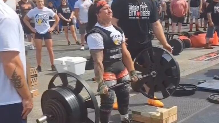 Strongwoman Kira Wrixson (U64 KG) Locks Out 6-Times Body Weight with a Monstrous 385.5-Kilogram (850-Pound) 18-Inch Deadlift