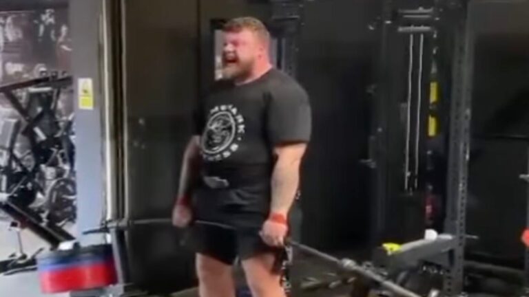 Tom Stoltman Completes a 500 Kilogram (1,102.3-Pound) 18-Inch Deadlift