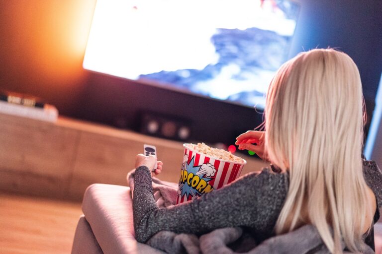 Sitting For More Than 10 Hours Each day May Raise Dementia Risk